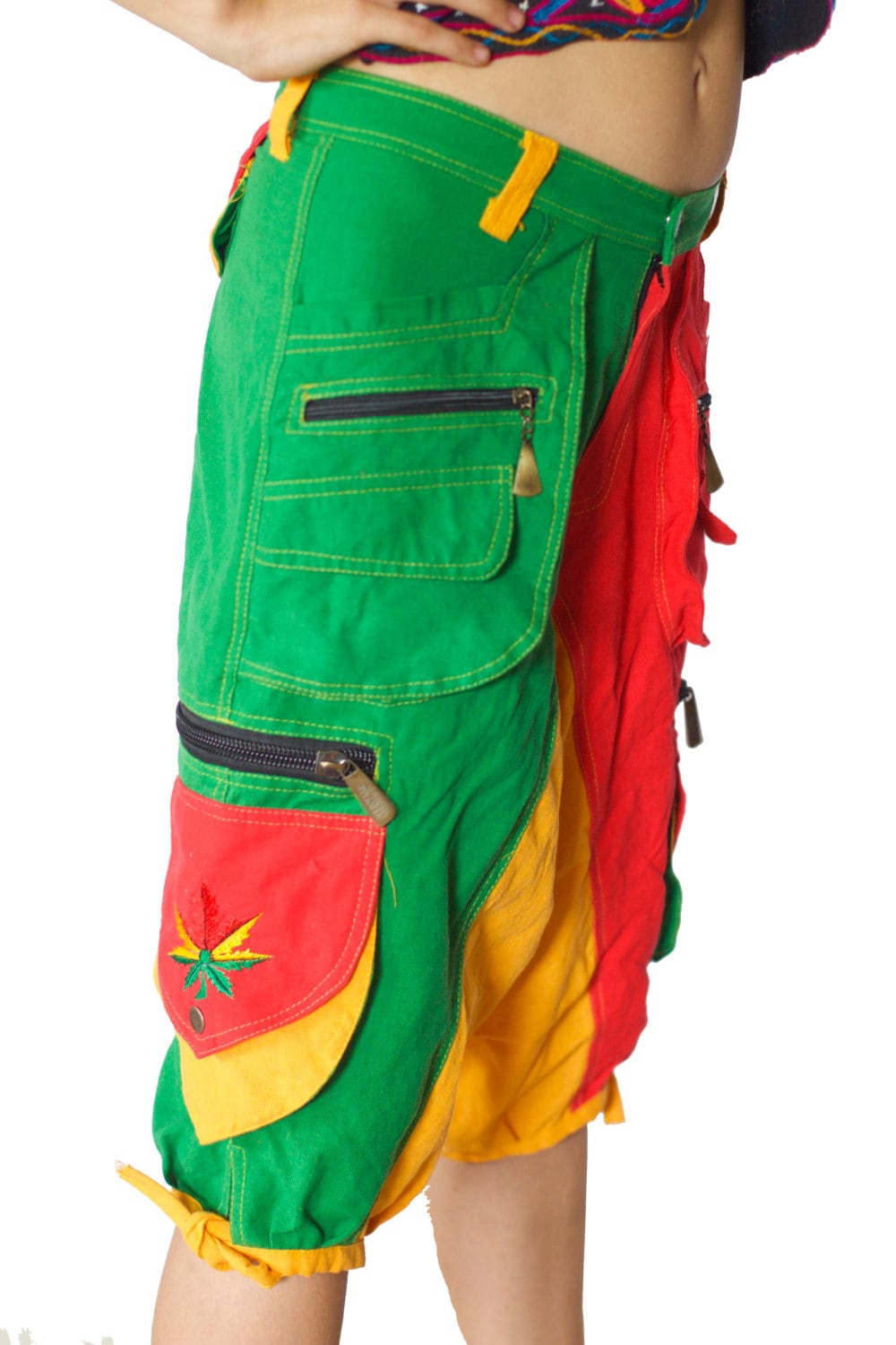 Rasta Cannabis Pant - 8 pockets, 4 with hock&loop, 2 with clip - any size available marihuana leave clamdiggers made after order